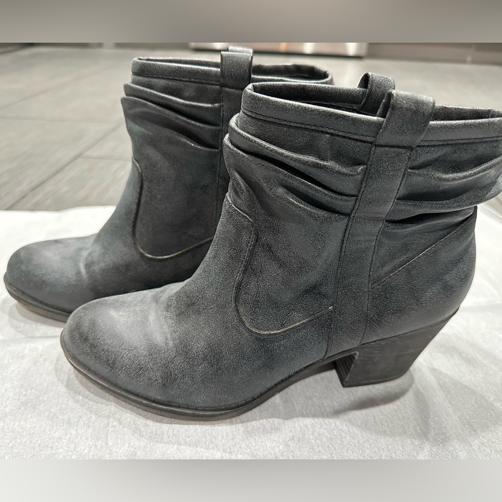 K9 relaxed Bootie in gray